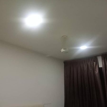 Miracle Woodsbury Habour Place Бътъруърт Екстериор снимка